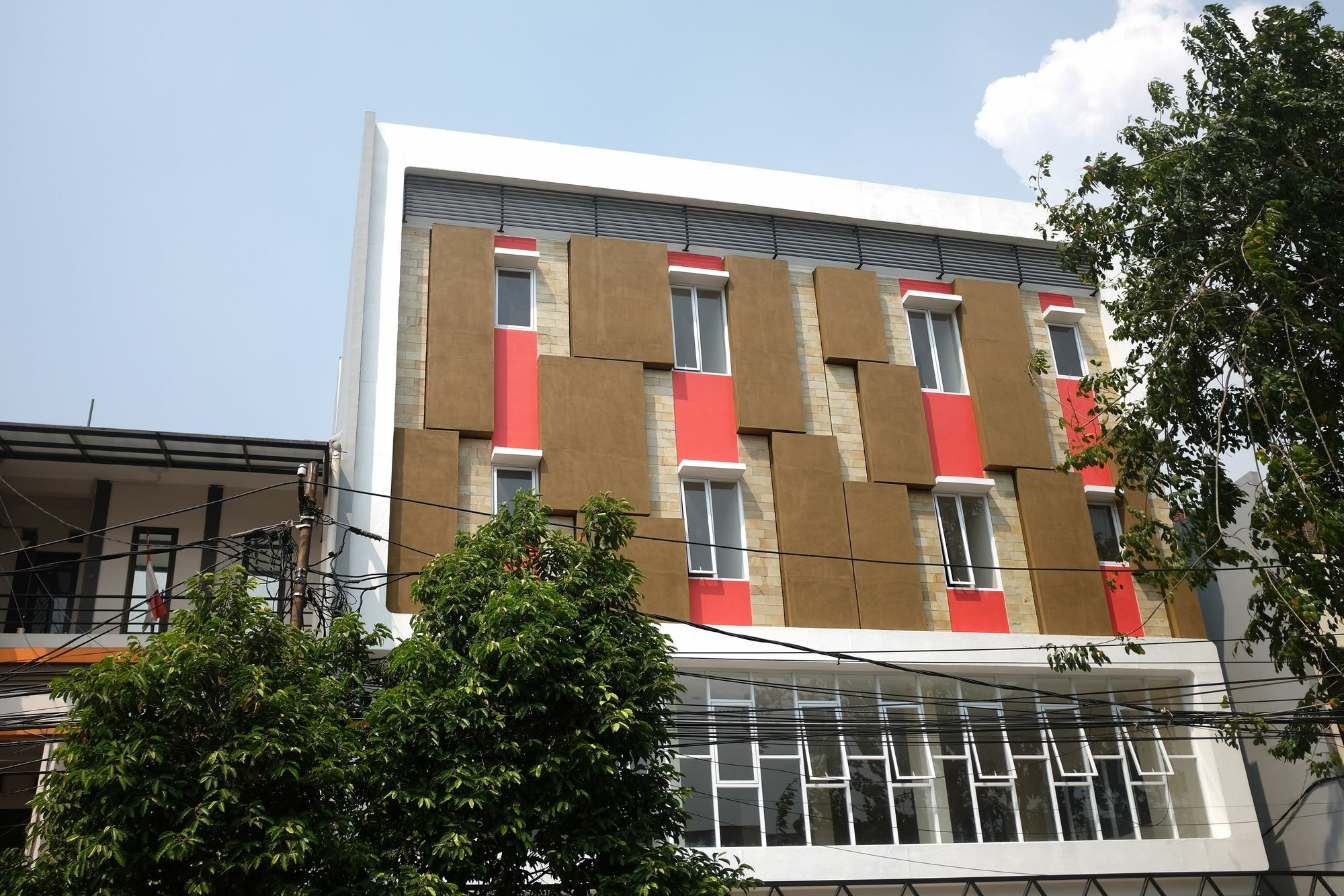 Reddoorz Plus Near Mall Ciputra Giacarta Esterno foto