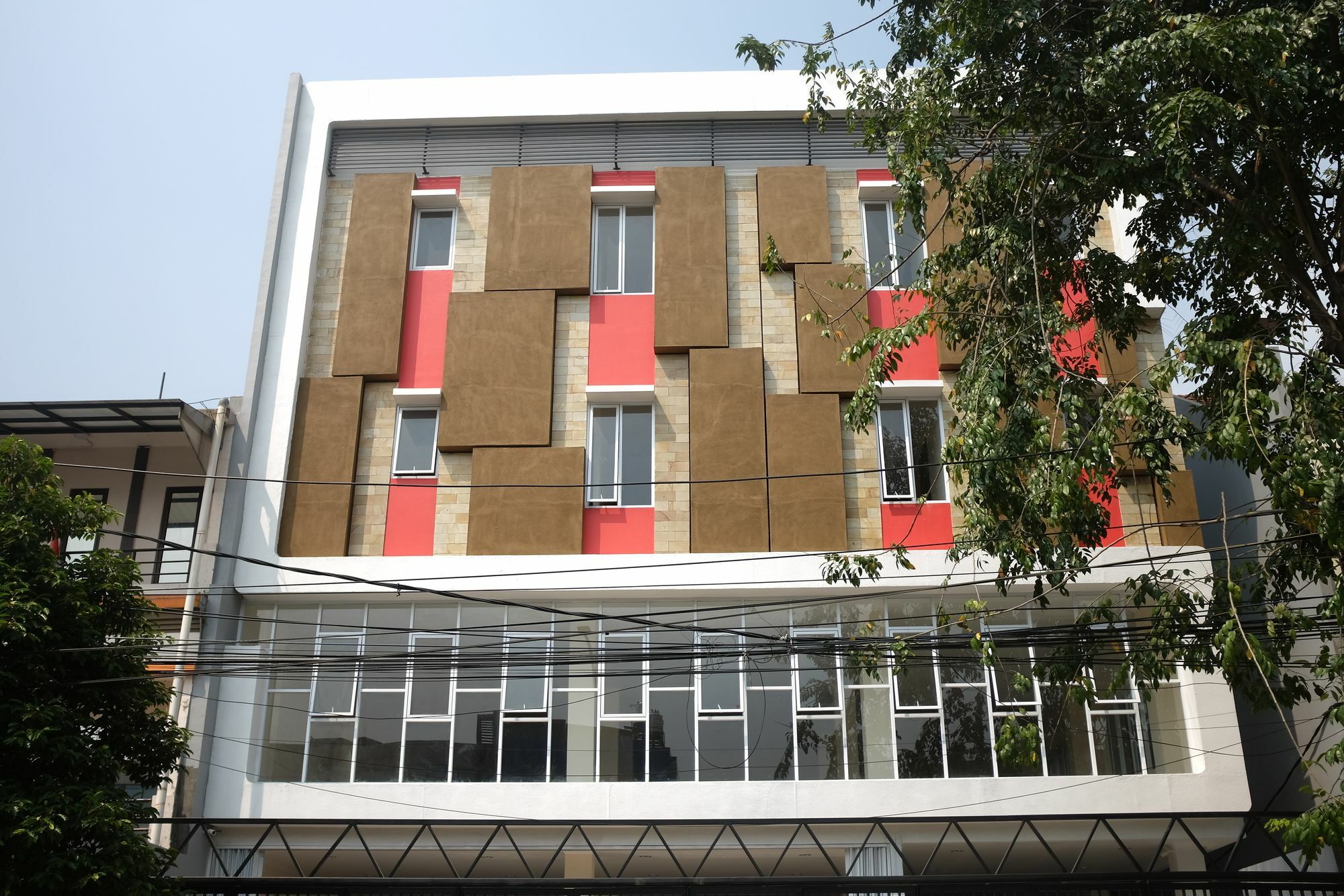 Reddoorz Plus Near Mall Ciputra Giacarta Esterno foto